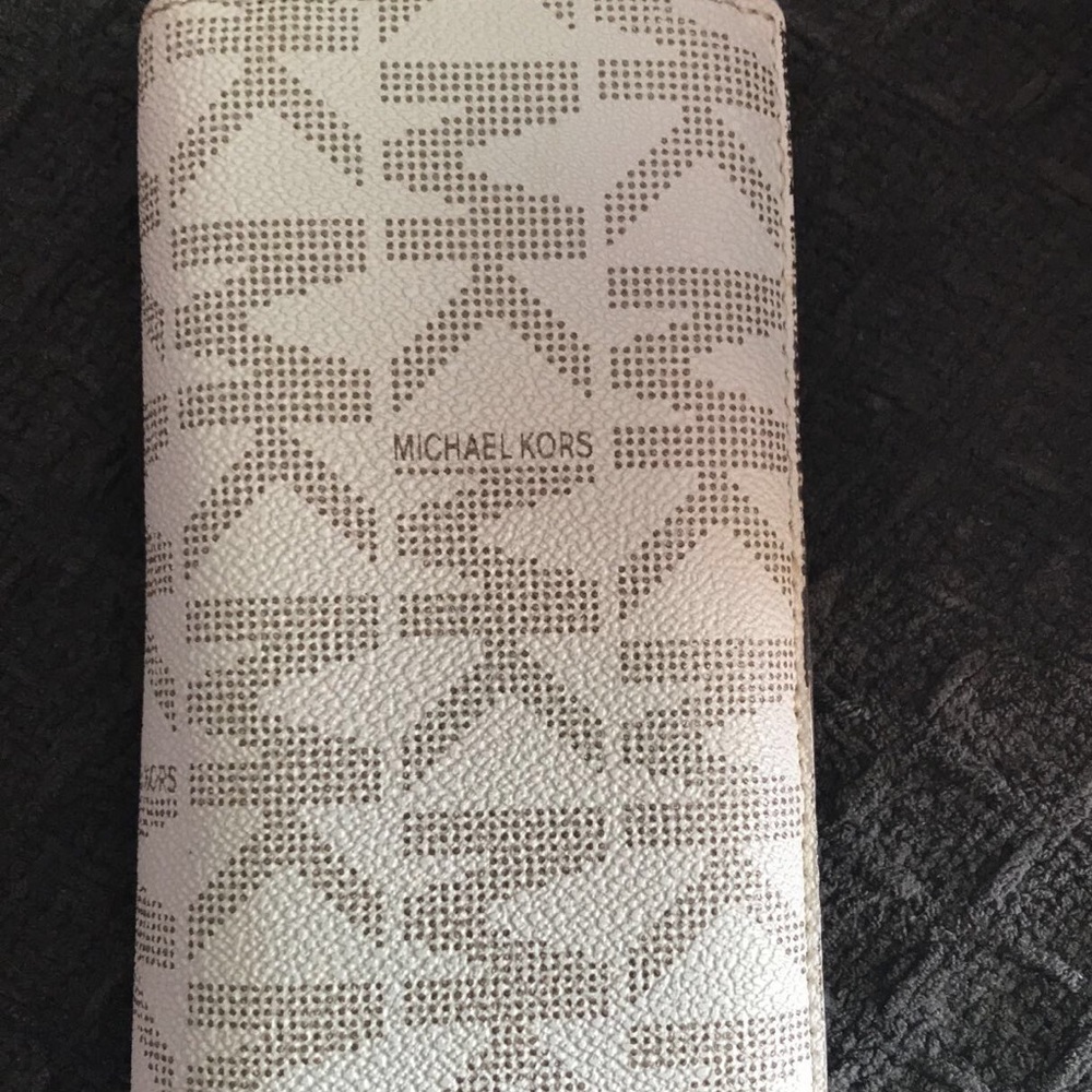 Michael Kors wallet